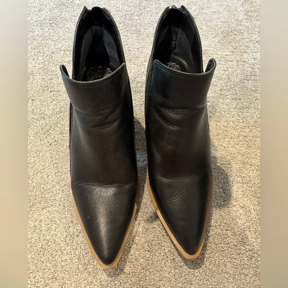 Vince Camuto Black Leather Gradina Block Heel Bootie 9.5